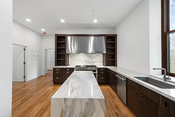 Rented by Compass | media 21