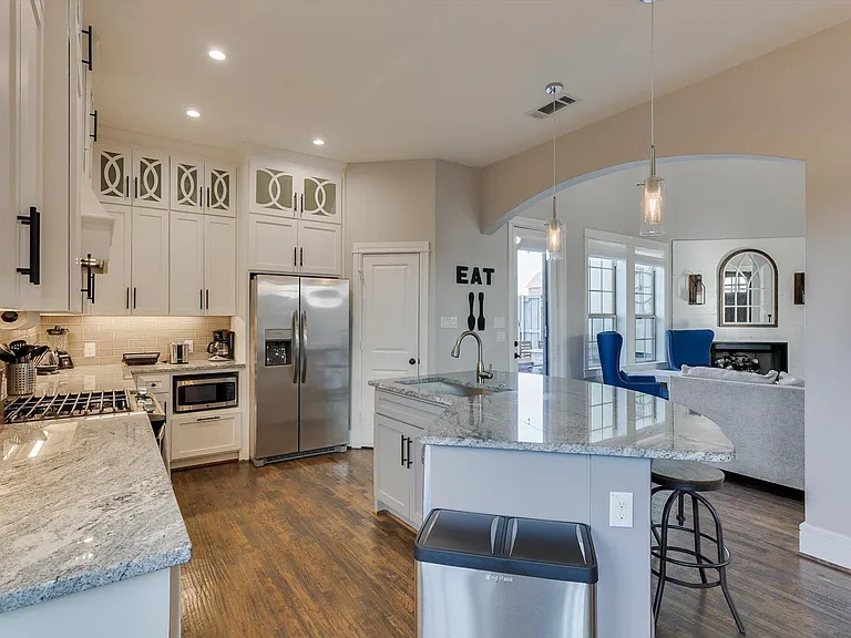 4713 Highgate Ln — Photo 16