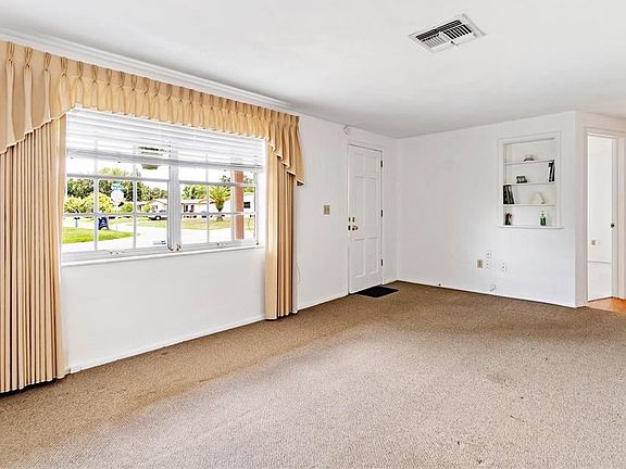 3rd image of 3552 Beacon Square Dr
