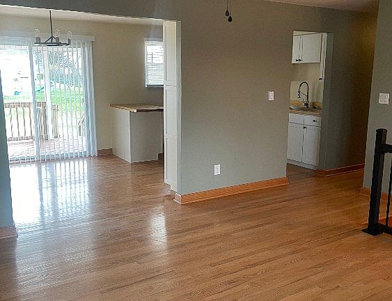 5th image of 207 Allegheny Ave