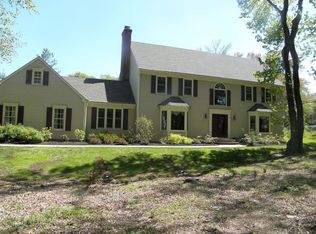 33 Covered Bridge Rd, Neshanic Station, NJ 08853