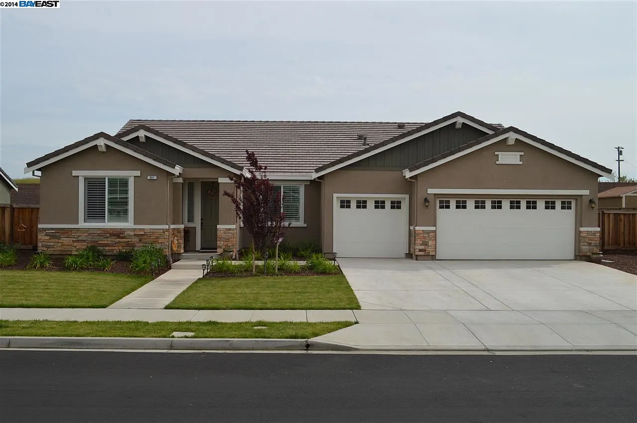 651 Mission Fields Ln photo 1