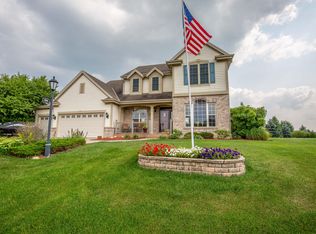 804 Sutton Dr, Eagle, WI 53119