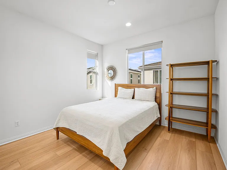 2612 Babaco St — Photo 25