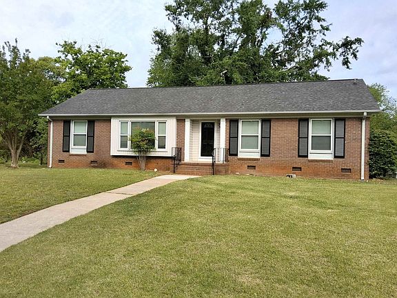 2nd image of 256 Saint Matthews Ln
