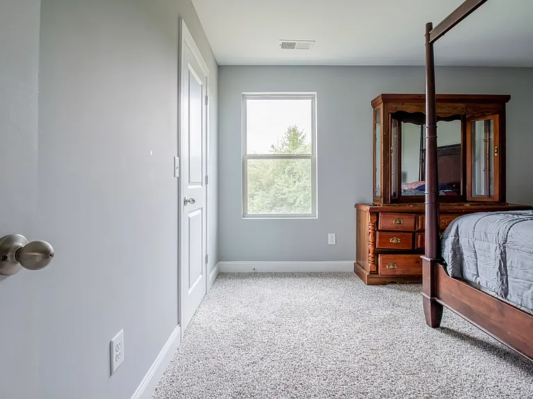628 Bella Ct — Photo 24