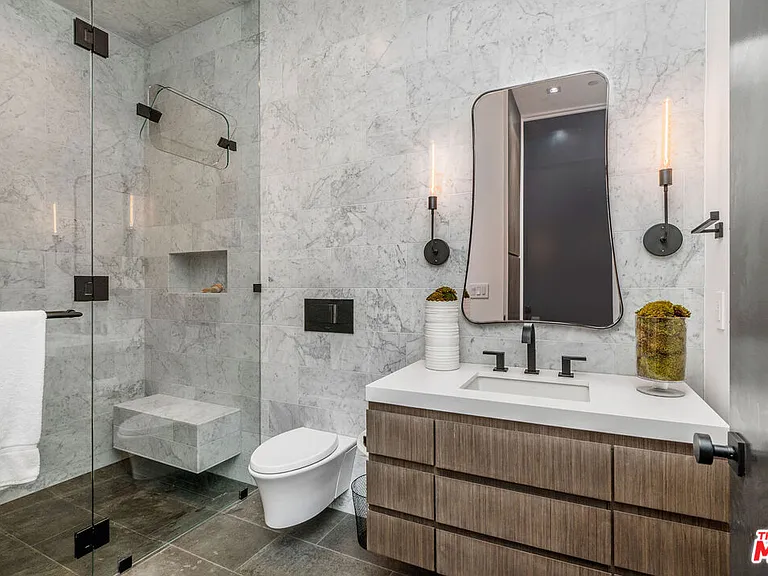 1049 Loma Vista Dr — Photo 25