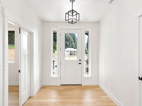4th image of 162 Horsley Pl