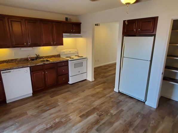 39 Pretoria Dr APT B