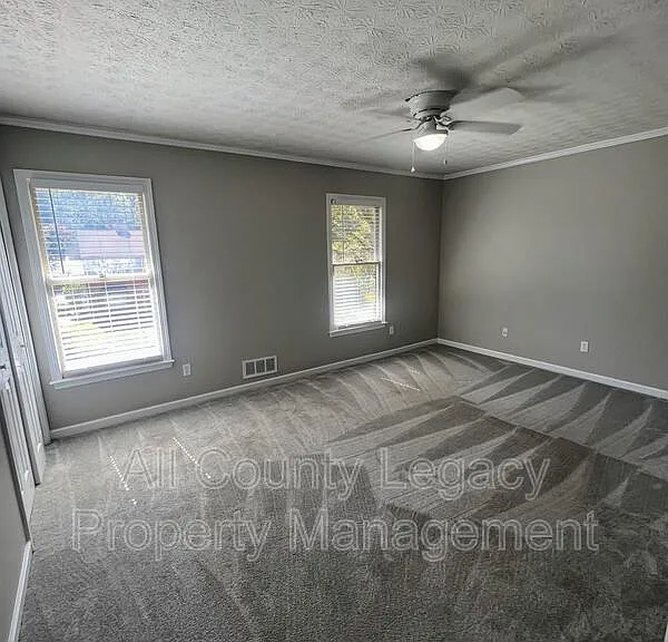 6123 Queen Anne Ct — Photo 8