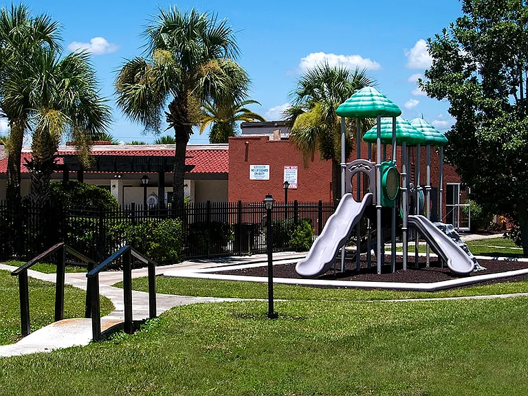 Three Fountains Apartments — Photo 24