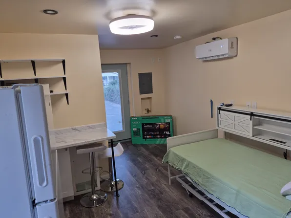 209 N E St #4, Pensacola, FL 32502