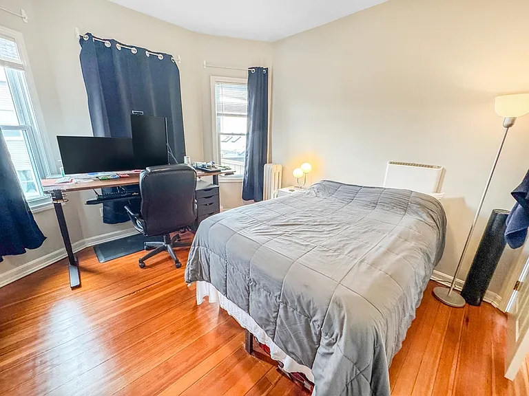 107 Columbia St #3 — Photo 9