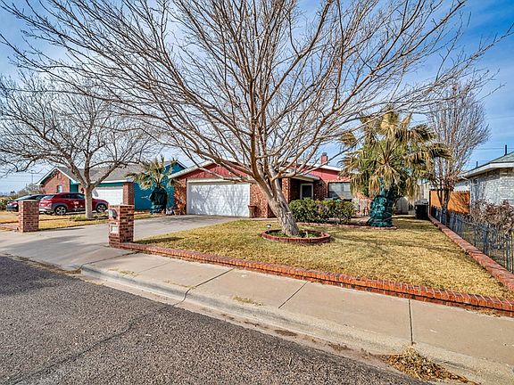 2nd image of 2124 Magill St