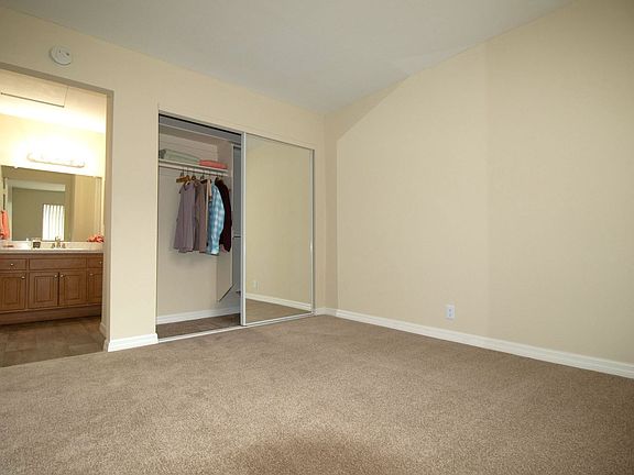 5th image of 9585 Gold Coast Dr #G-2