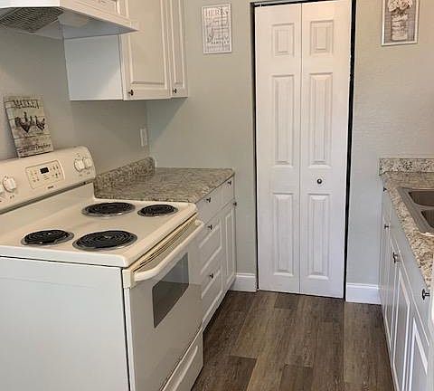 Unit 1A - Kitchen