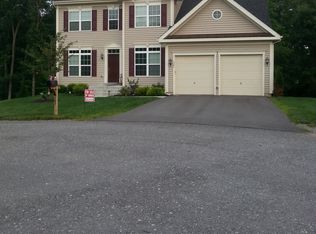 287 Lackawanna Ln, Falling Waters, WV 25419