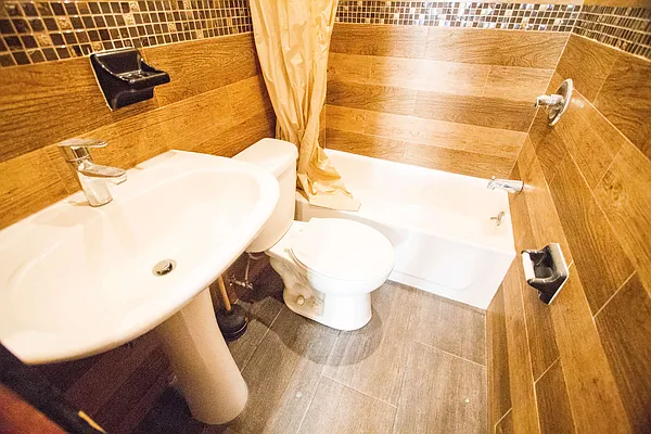 Rented by Nooklyn NYC LLC | media 40