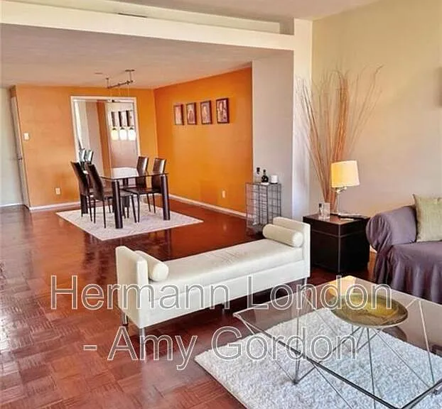 4501 Lindell Blvd #12E — Photo 6