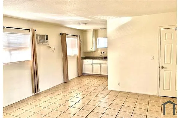 Building Photo - 11330 Palm Dr #7