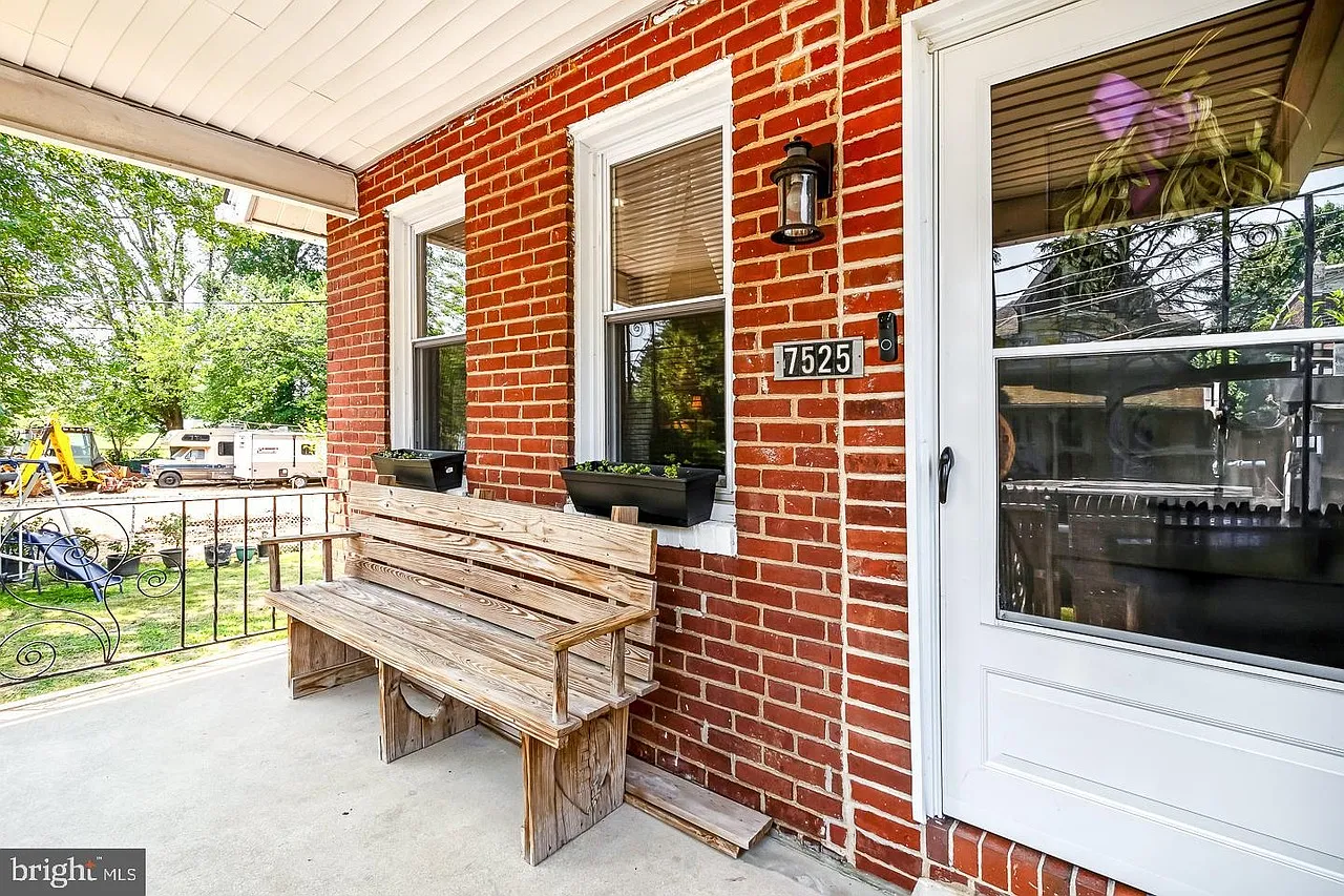 2 bed, 1060 sqft, $1,500 — Photo 3