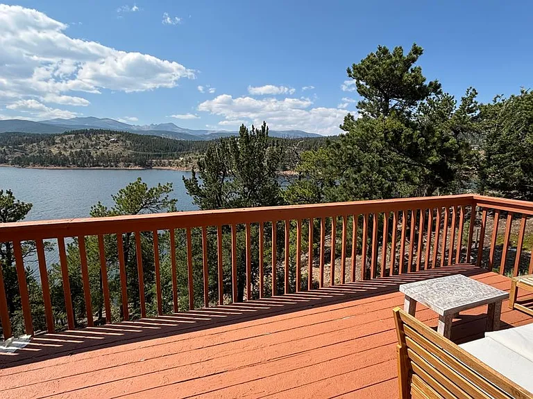 247 Alpine Dr — Photo 2
