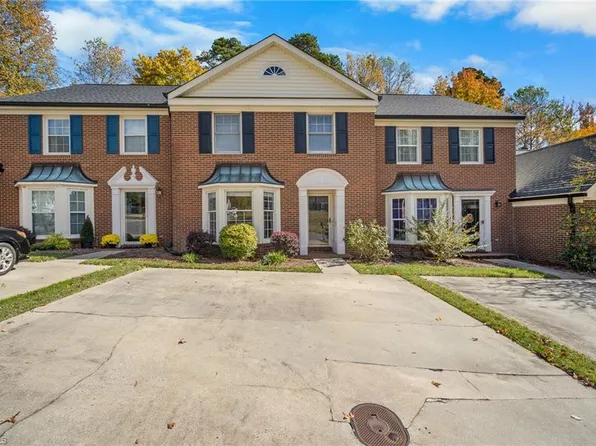 1722 Ternberry Rd, High Point, NC 27262