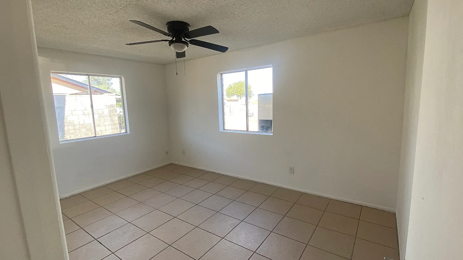 320 S Central Ave — Photo 3