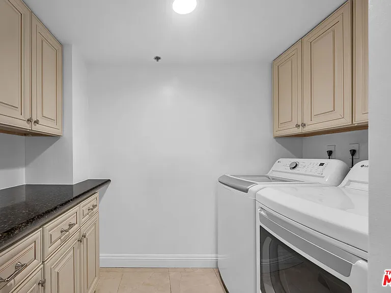 10660 Wilshire Blvd #701 — Photo 20