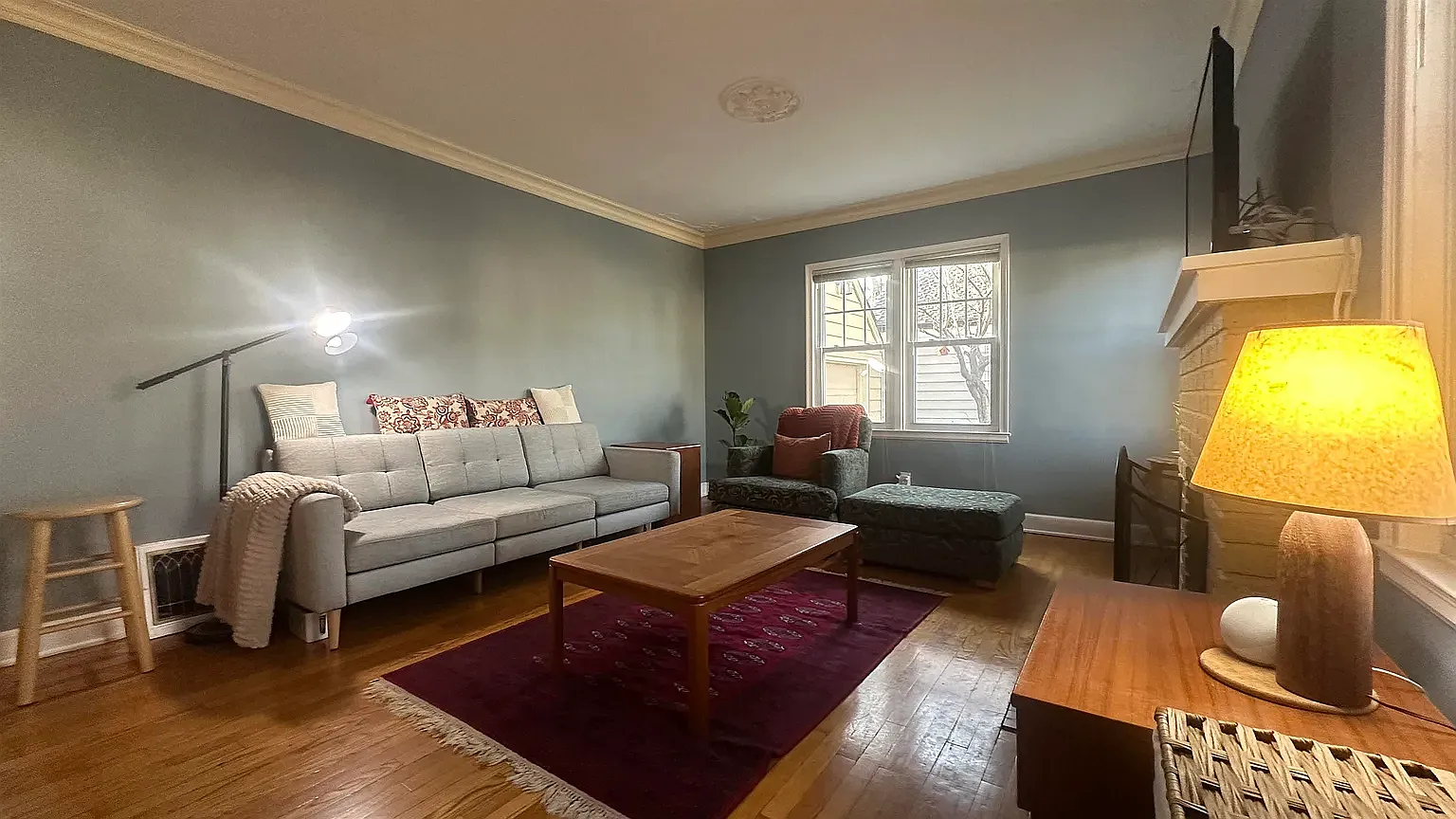 3 bed, 2500 sqft, $2,750 — Photo 4