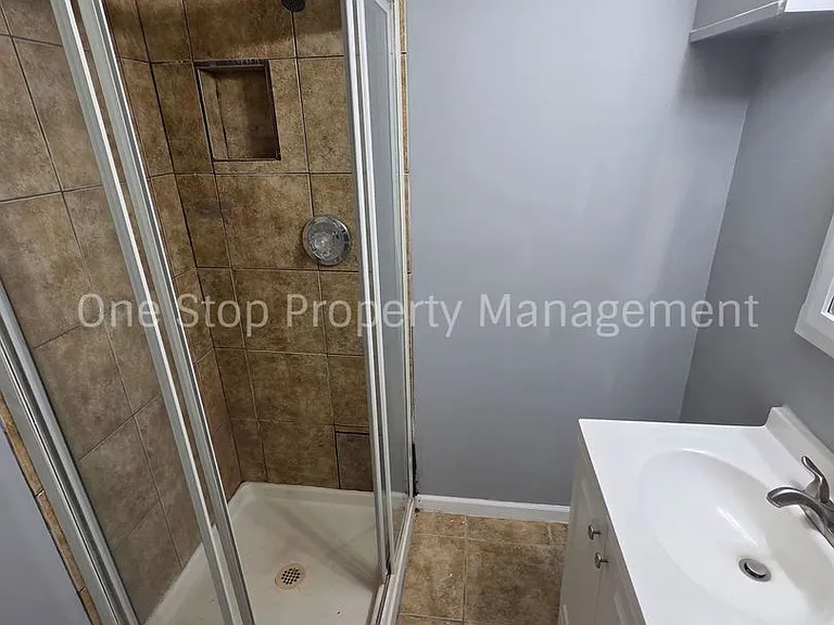 7037 Askew Ave — Photo 29