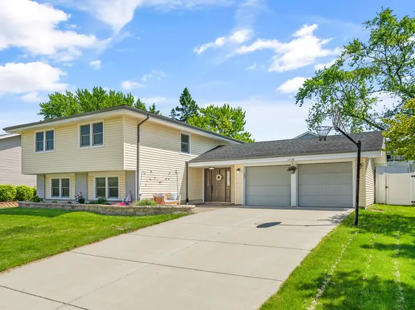 1115 Mayfield Ln, Hoffman Estates, IL 60169