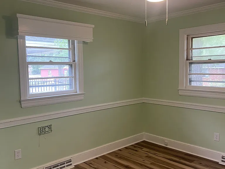 321 N Glendale Dr — Photo 4