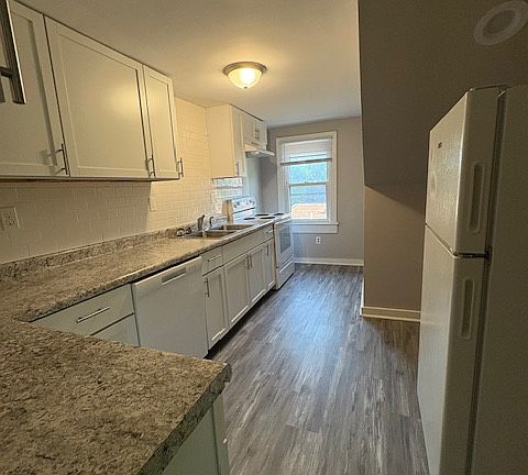 2nd image of 609 Woodruff Place Middle Dr APT 5