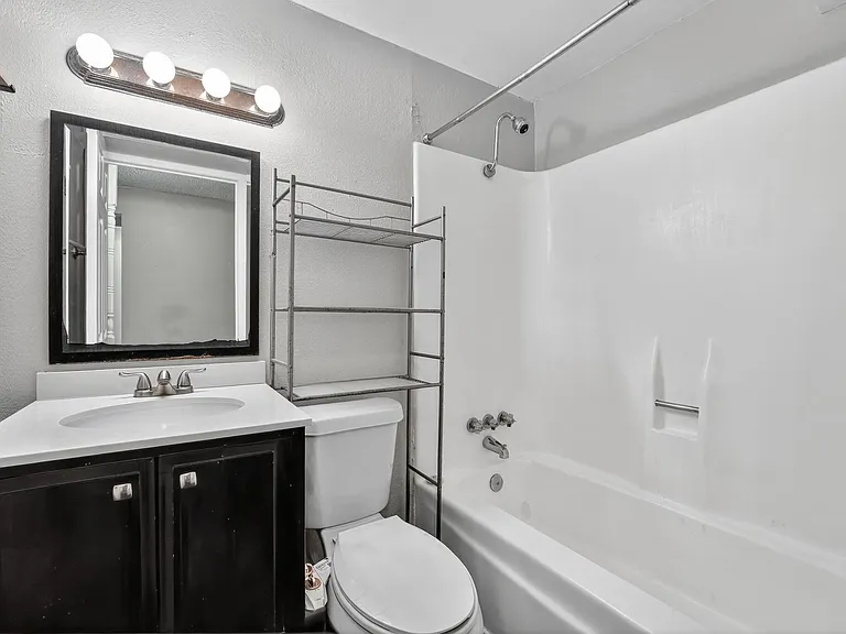 20600 Bonanza St #3 — Photo 14