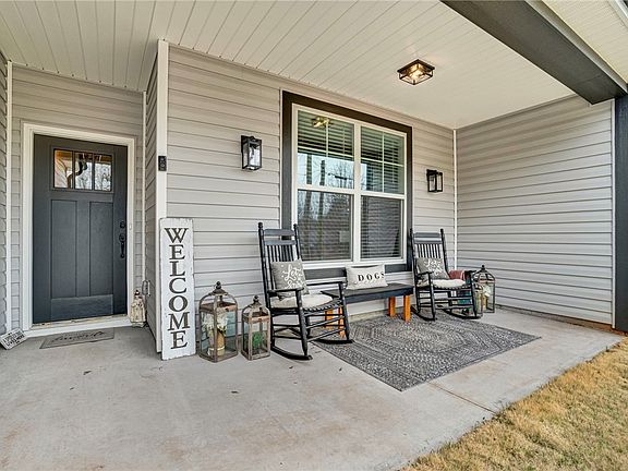 2nd image of 110 Baker Ct