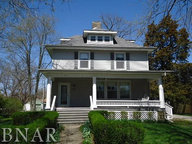 206 W 4th St photo 1