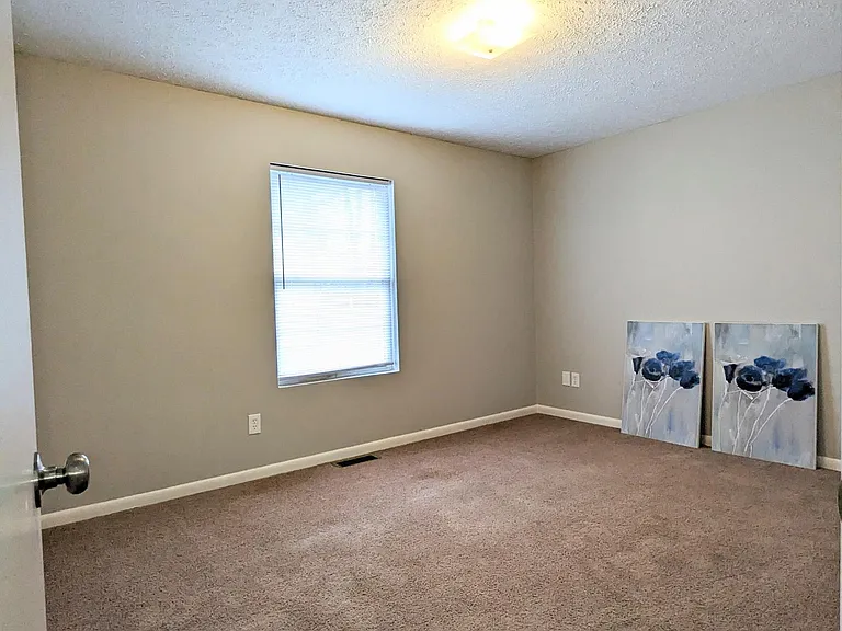 468 Gibbs Rd — Photo 9