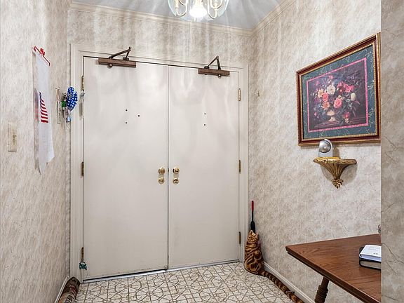 5th image of 3030 Breckenridge Ln APT 224