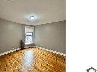 6907 S Prairie Ave #3, Chicago, IL 60637