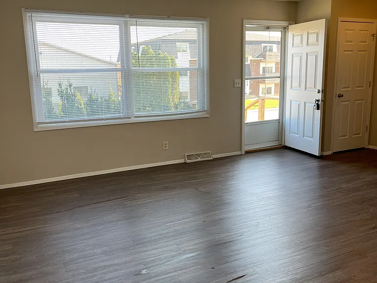 2638 N Clark St #2 — Photo 3