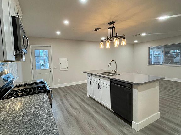 3rd image of 414 Lincoln Ave