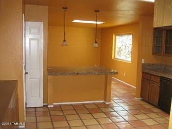 4th image of 5633 N Via Salerosa