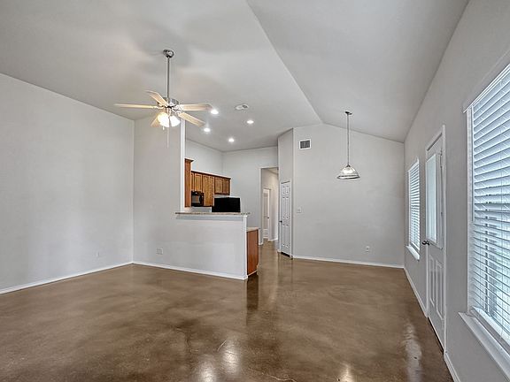 4th image of 236B Anne Louise Dr