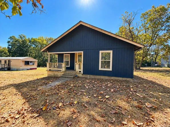 313 W Miller St, Gurdon, AR 71743