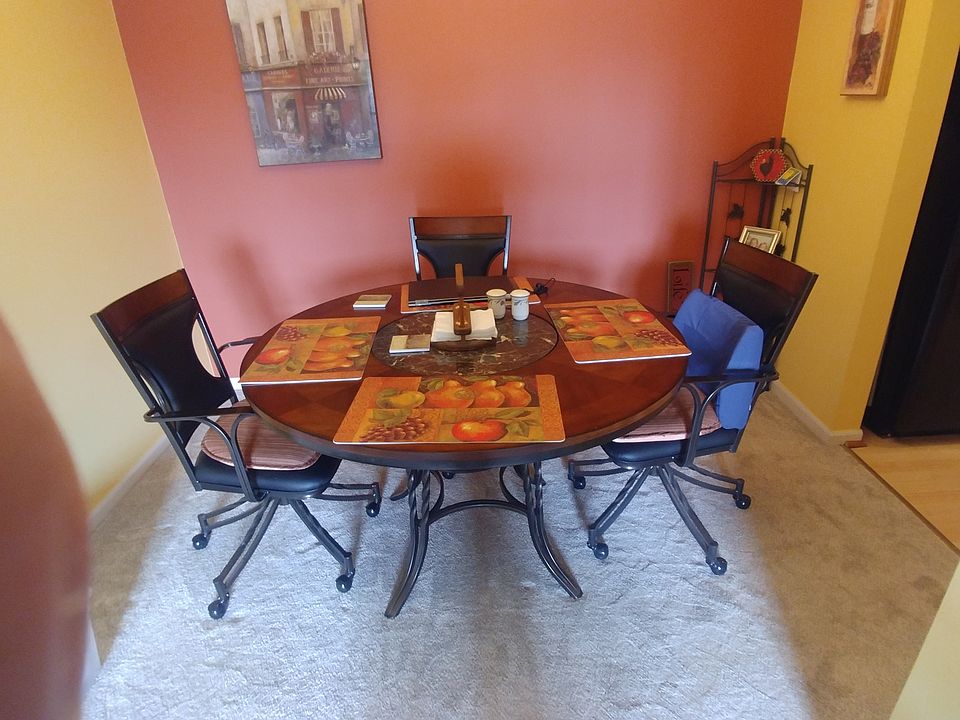 2nd image of 231 Pinewood Cir