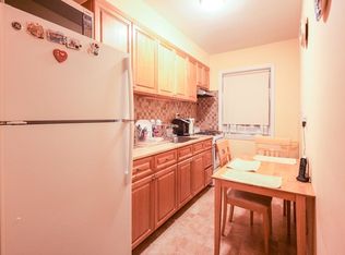 32-33 43rd St #2, Astoria, NY 11103