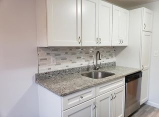 32 Fox Meadow Rd APT G, Leominster, MA 01453