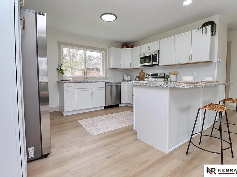 8107 Beechwood Dr — Photo 18