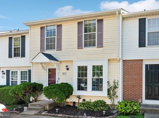 807 Wide Oak Ct, Warrenton, VA 20186
